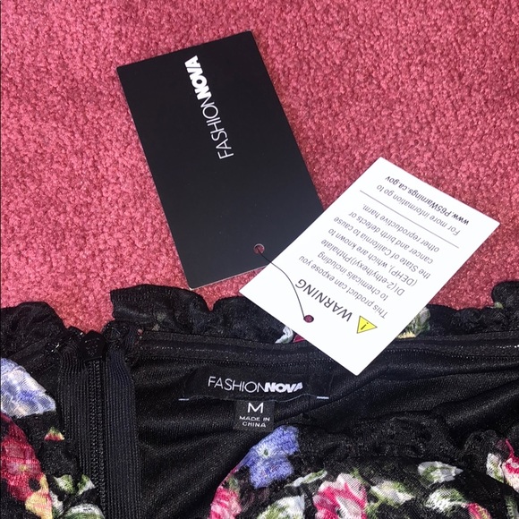 Beautiful Fashionnova Dress!! 👗 - Picture 3 of 3